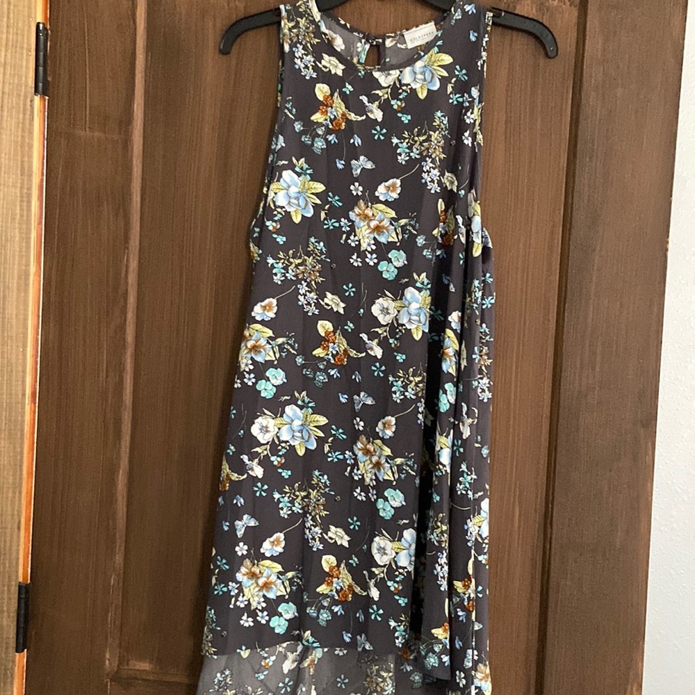 NWT. Really cute summer dress. Size medium.